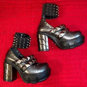 spiked demonia platforms